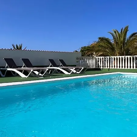 Blue Sky 1 - Adults Only アパート *